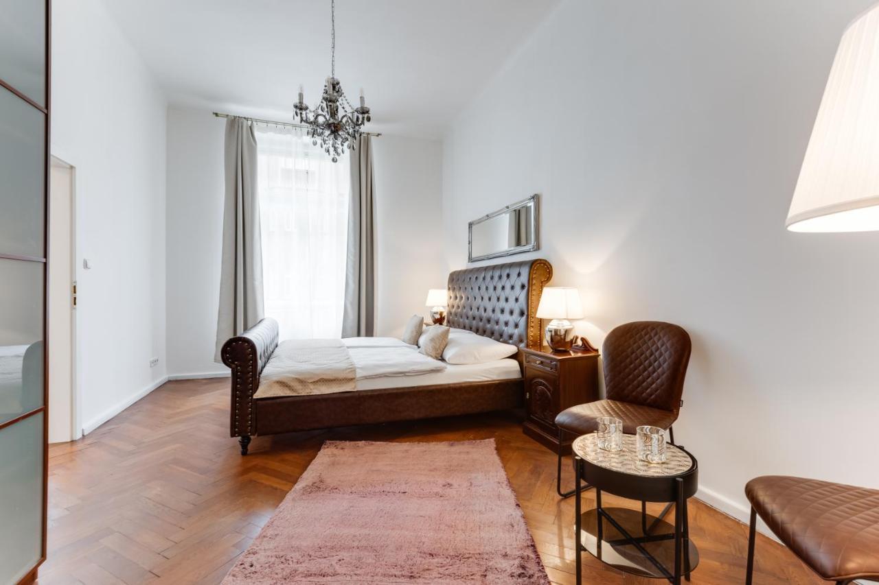 Luxury Riverside Apartments In The Center Of פראג מראה חיצוני תמונה
