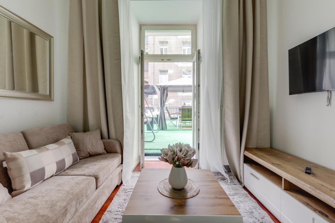 Luxury Riverside Apartments In The Center Of פראג מראה חיצוני תמונה